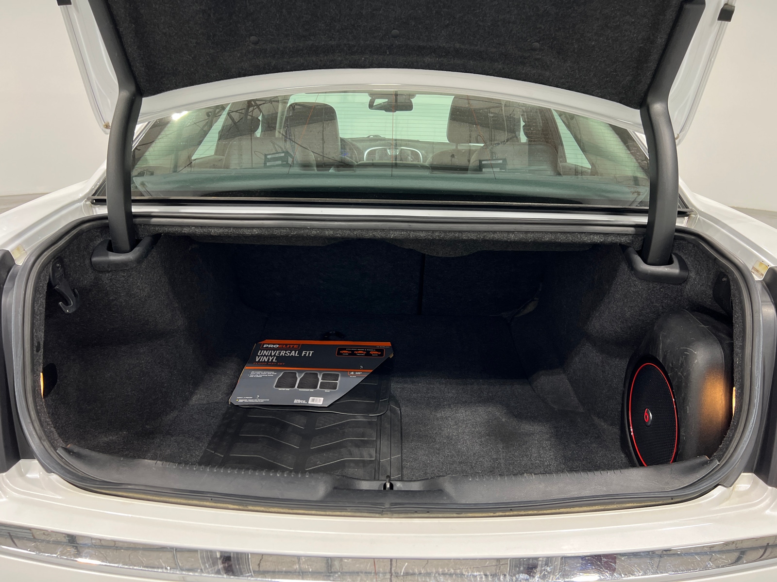 Thumbnail: 2015 Chrysler 300 - 6