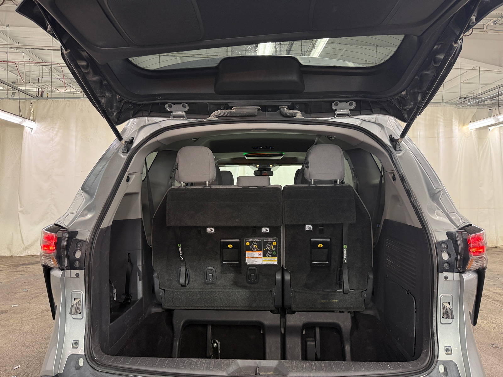 Thumbnail: 2021 Toyota Sienna - 7