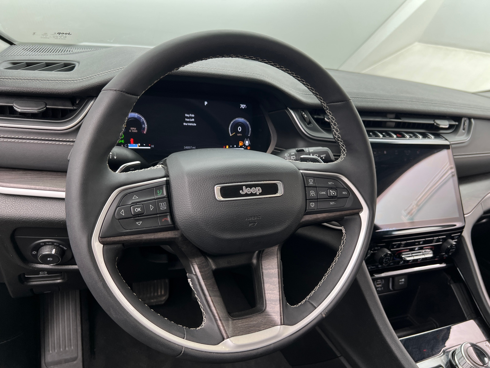 Thumbnail: 2023 Jeep Grand Cherokee L - 4