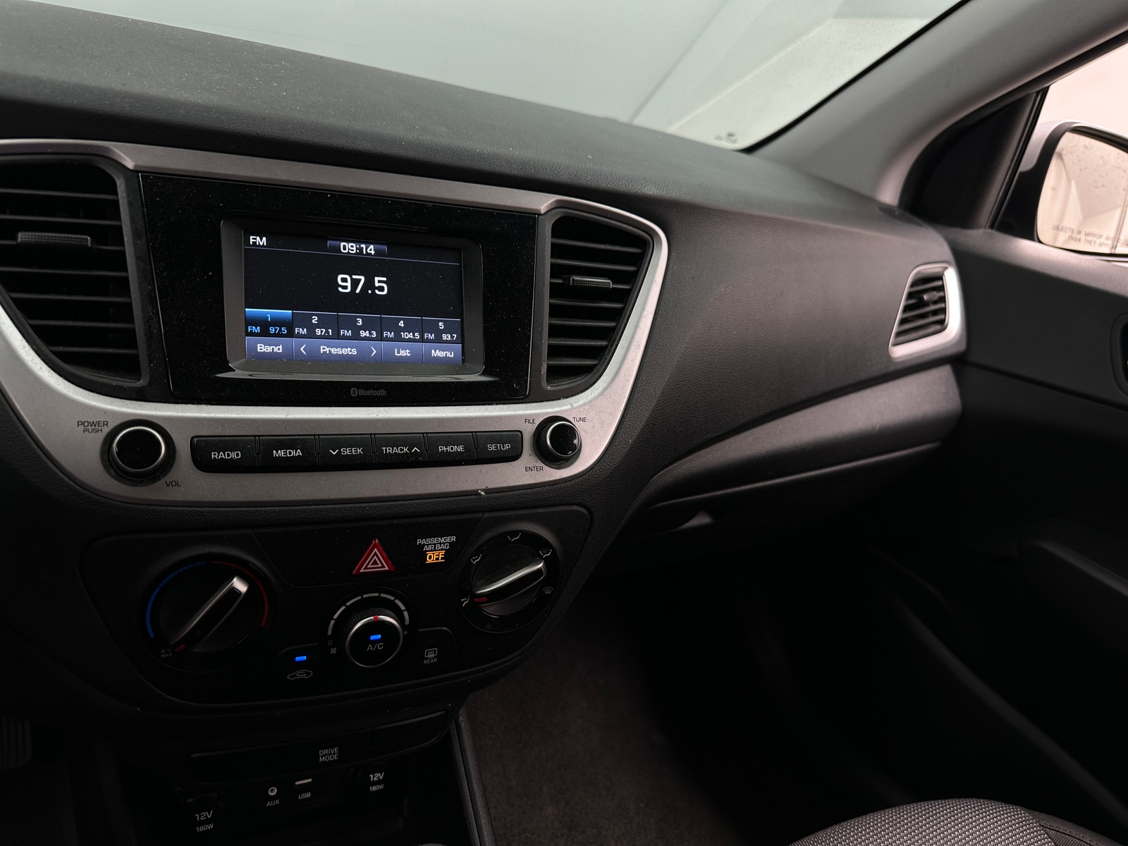 Thumbnail: 2022 Hyundai Accent - 4