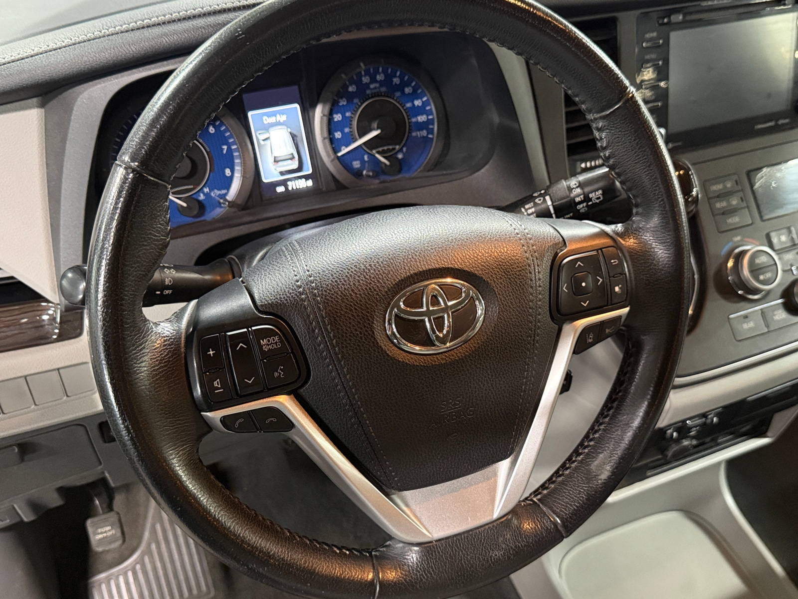 Thumbnail: 2020 Toyota Sienna - 4
