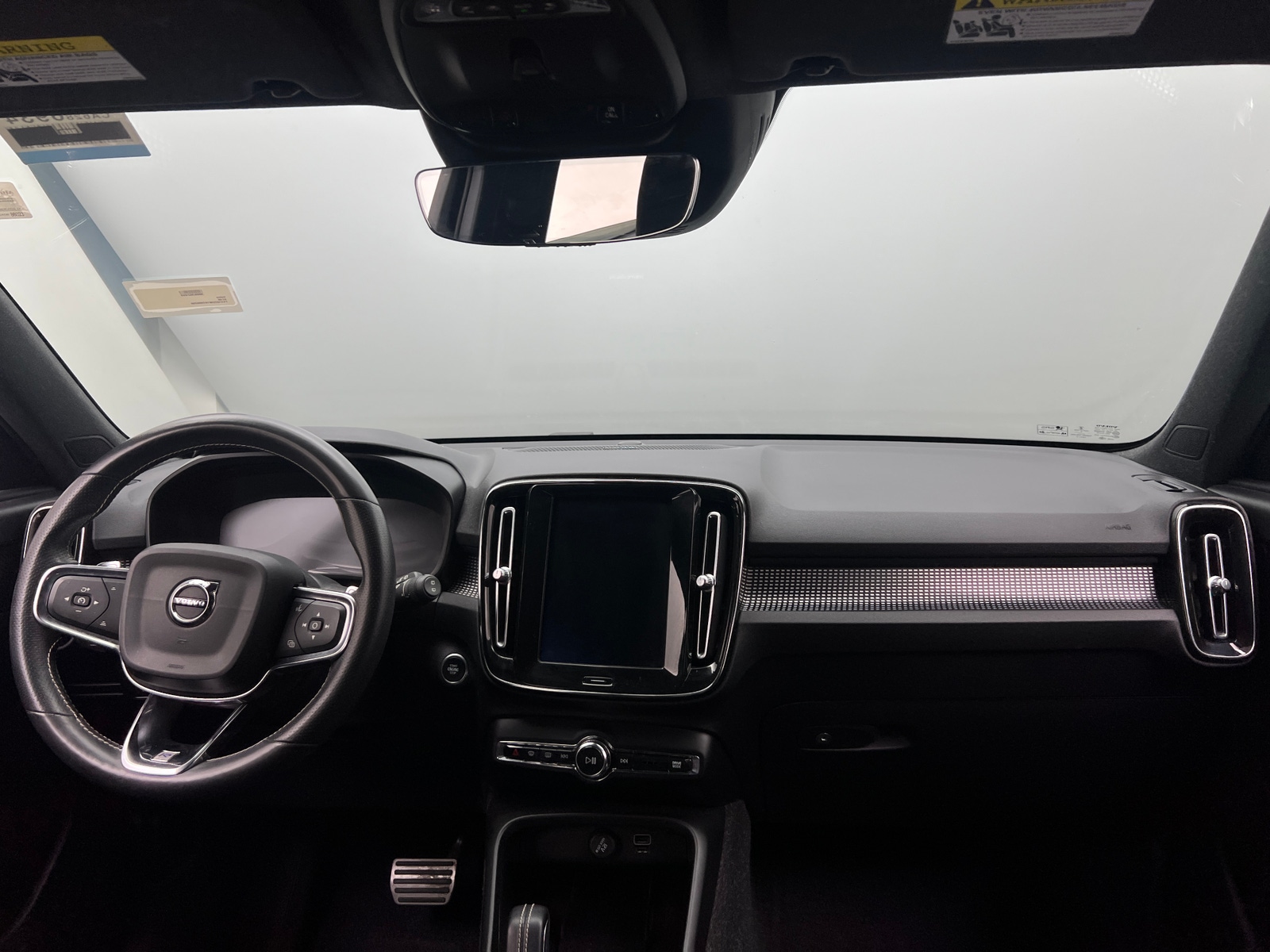 Thumbnail: 2019 Volvo XC40 - 2