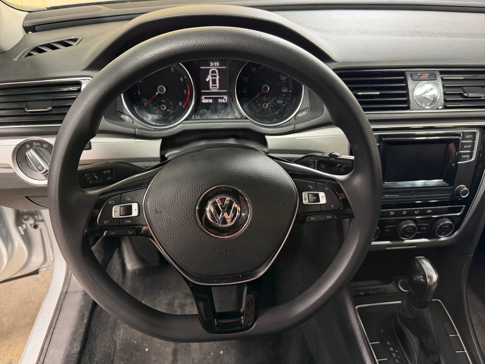 Thumbnail: 2017 Volkswagen Passat - 5