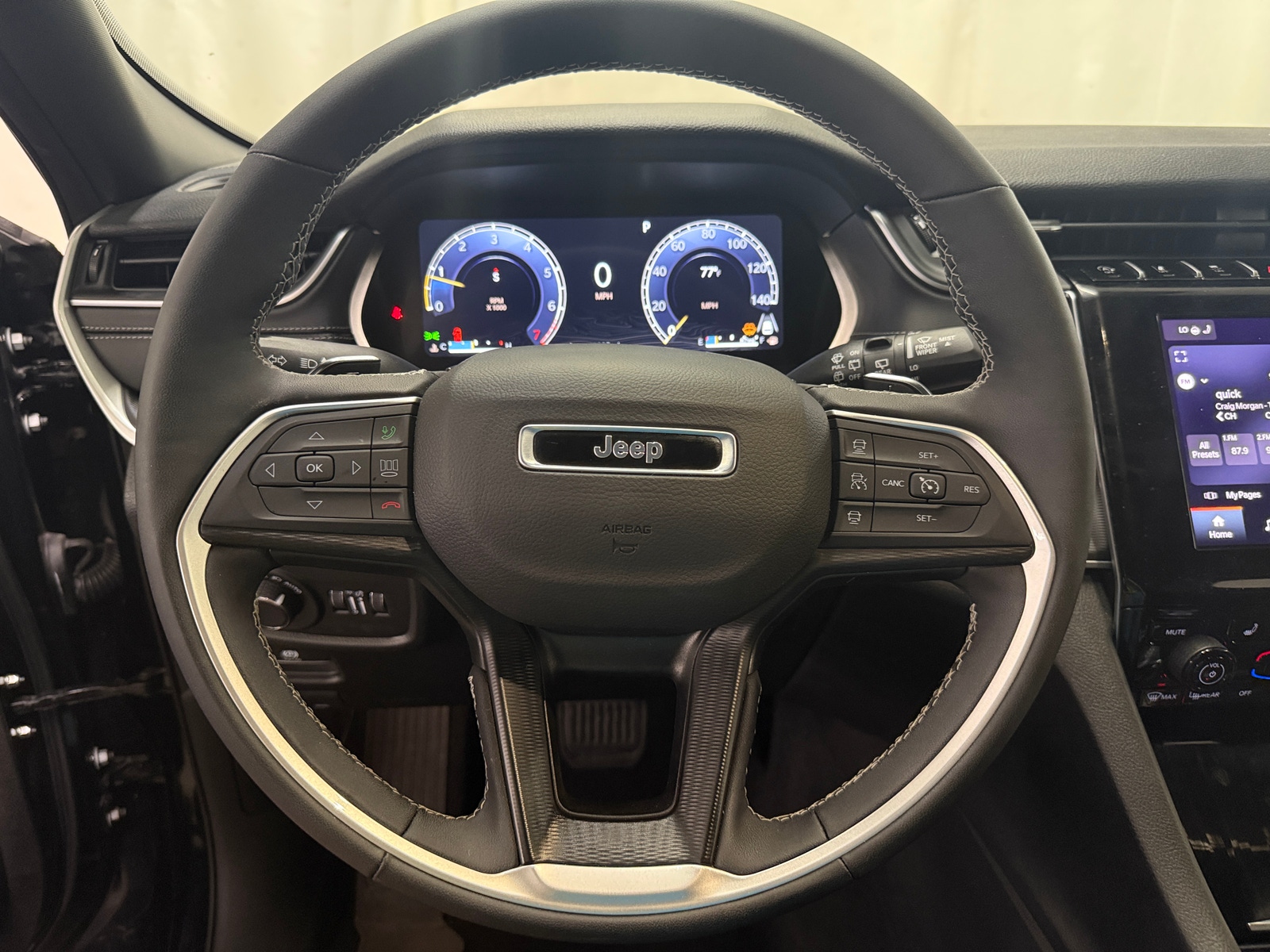 Thumbnail: 2025 Jeep Grand Cherokee - 4