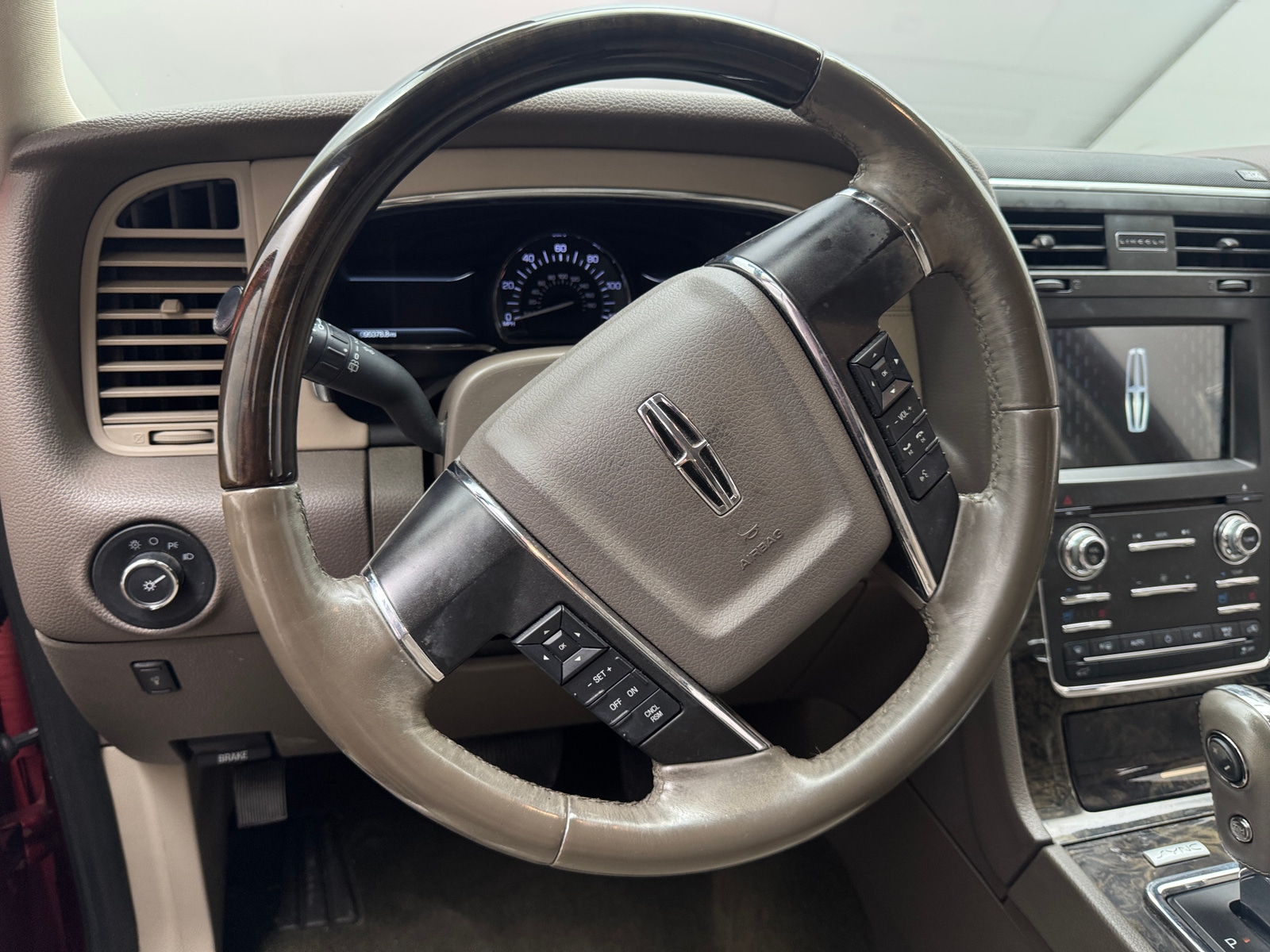 Thumbnail: 2017 Lincoln Navigator - 4