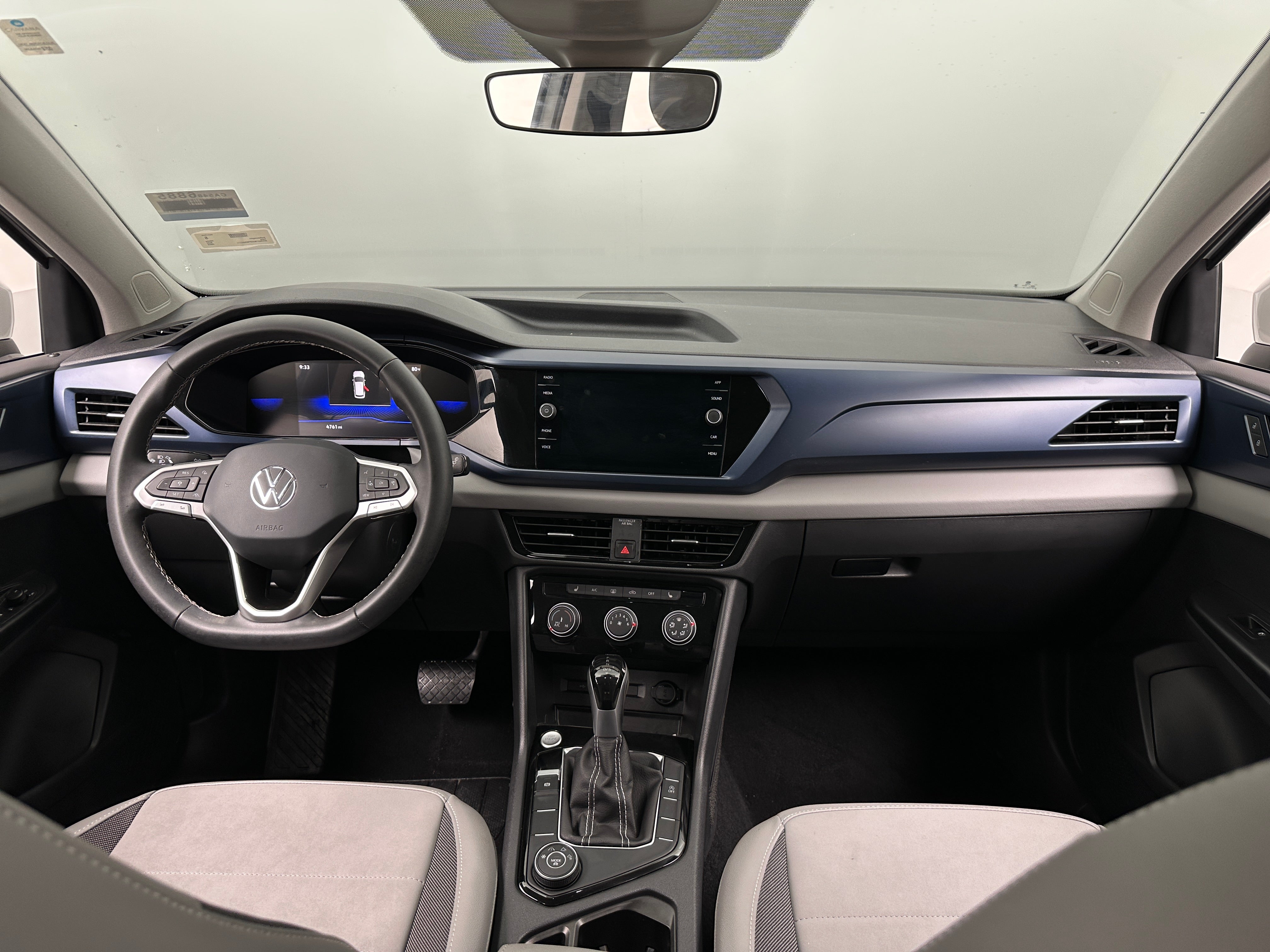 2023 Volkswagen Taos SE - Photo 9