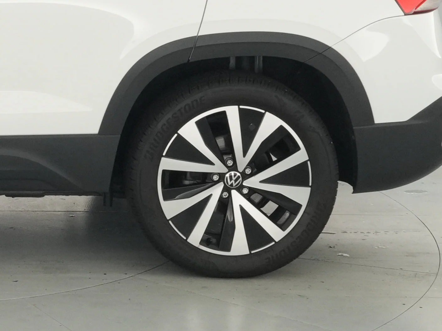 2023 Volkswagen Taos SE - Photo 19