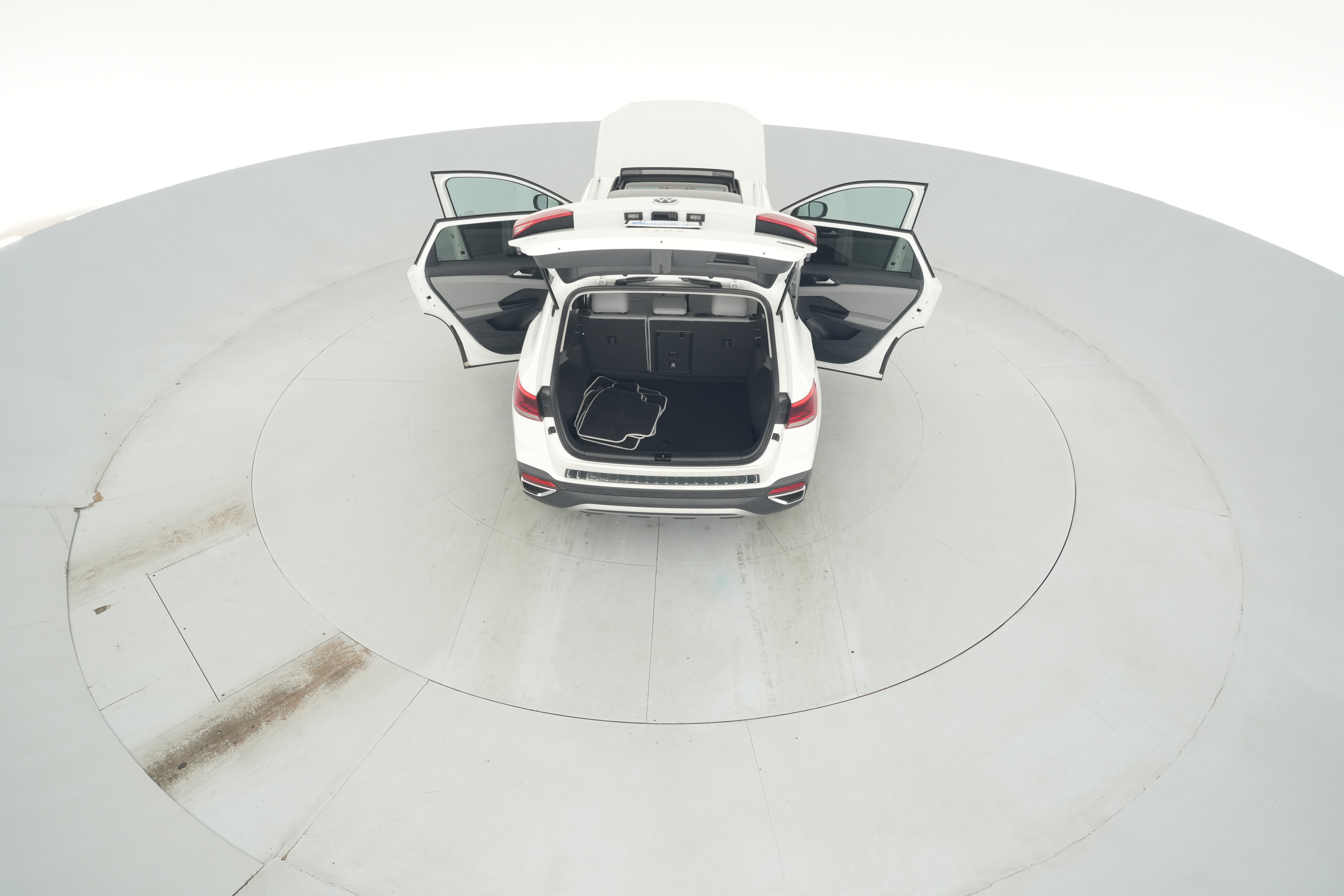 2023 Volkswagen Taos SE - Photo 48