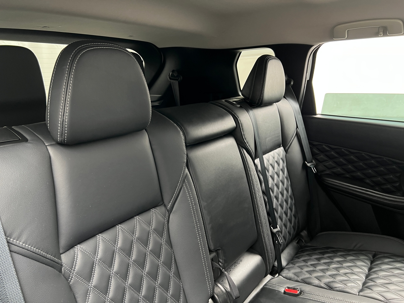Thumbnail: 2022 Mitsubishi Outlander - 5