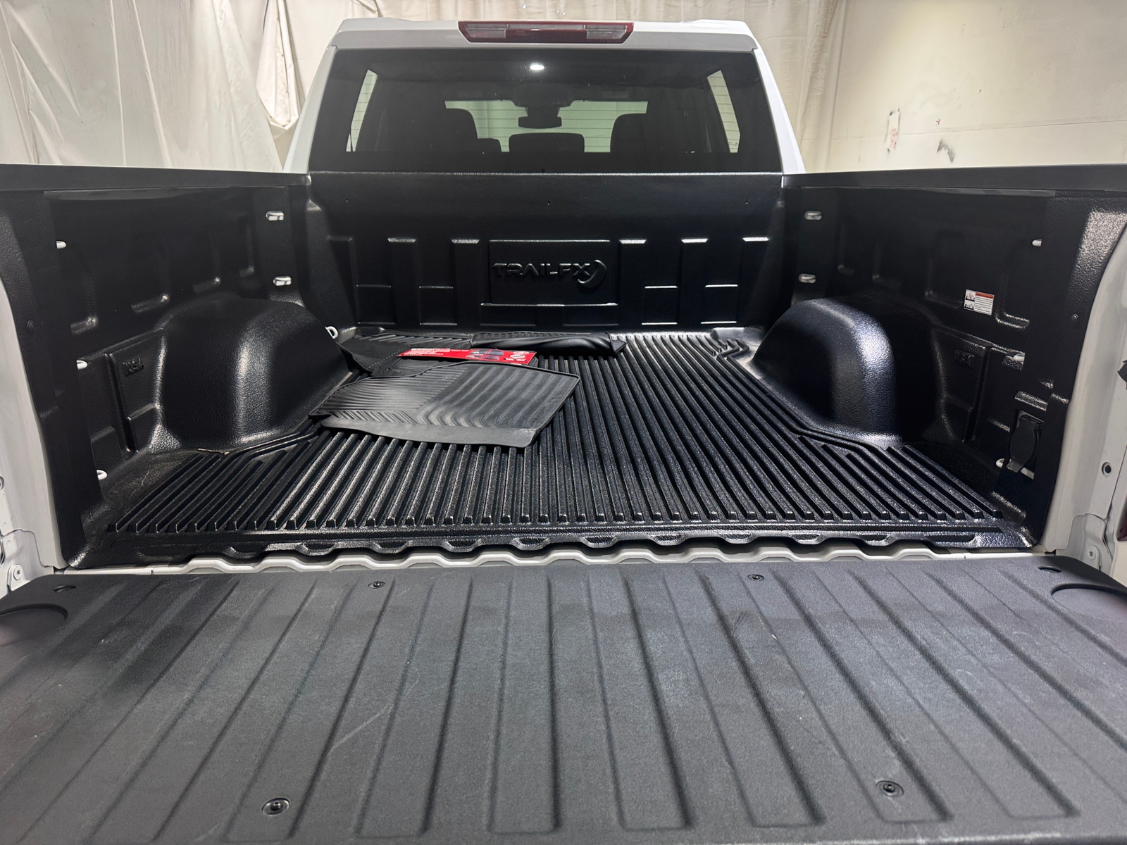 Thumbnail: 2026 Chevrolet Silverado 1500 - 7