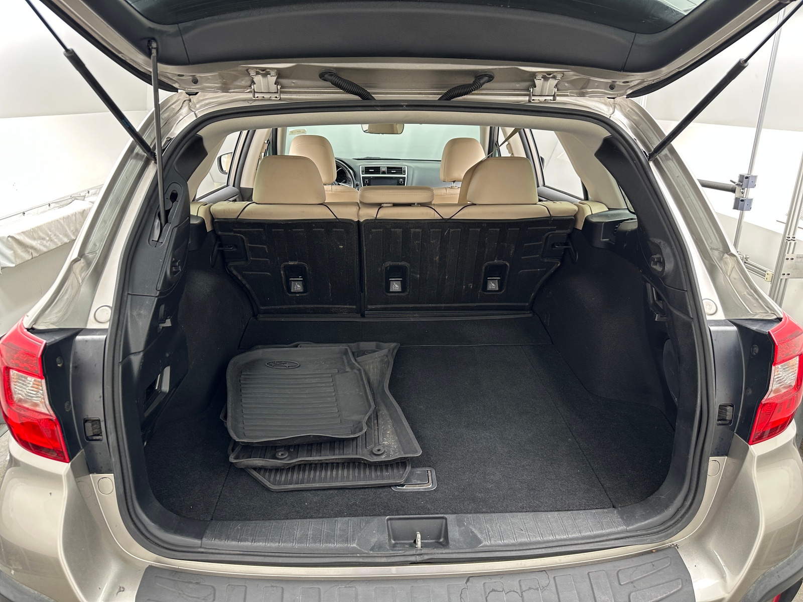Thumbnail: 2018 Subaru Outback - 6