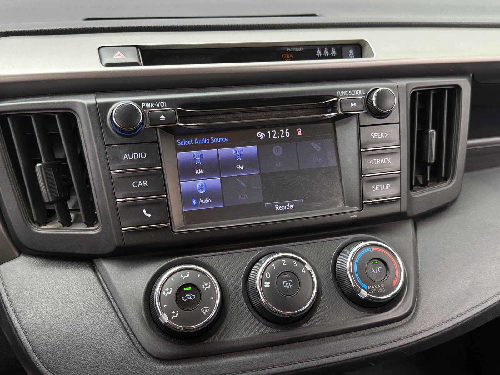 Thumbnail: 2018 Toyota RAV4 - 4