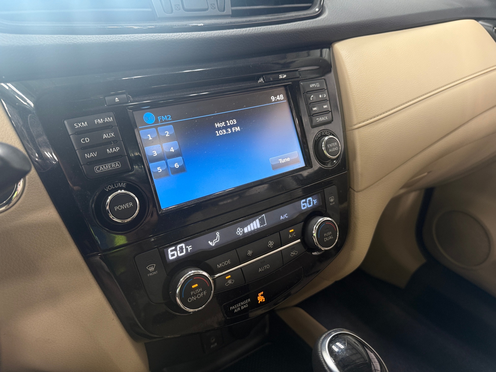 Thumbnail: 2017 Nissan Rogue - 4