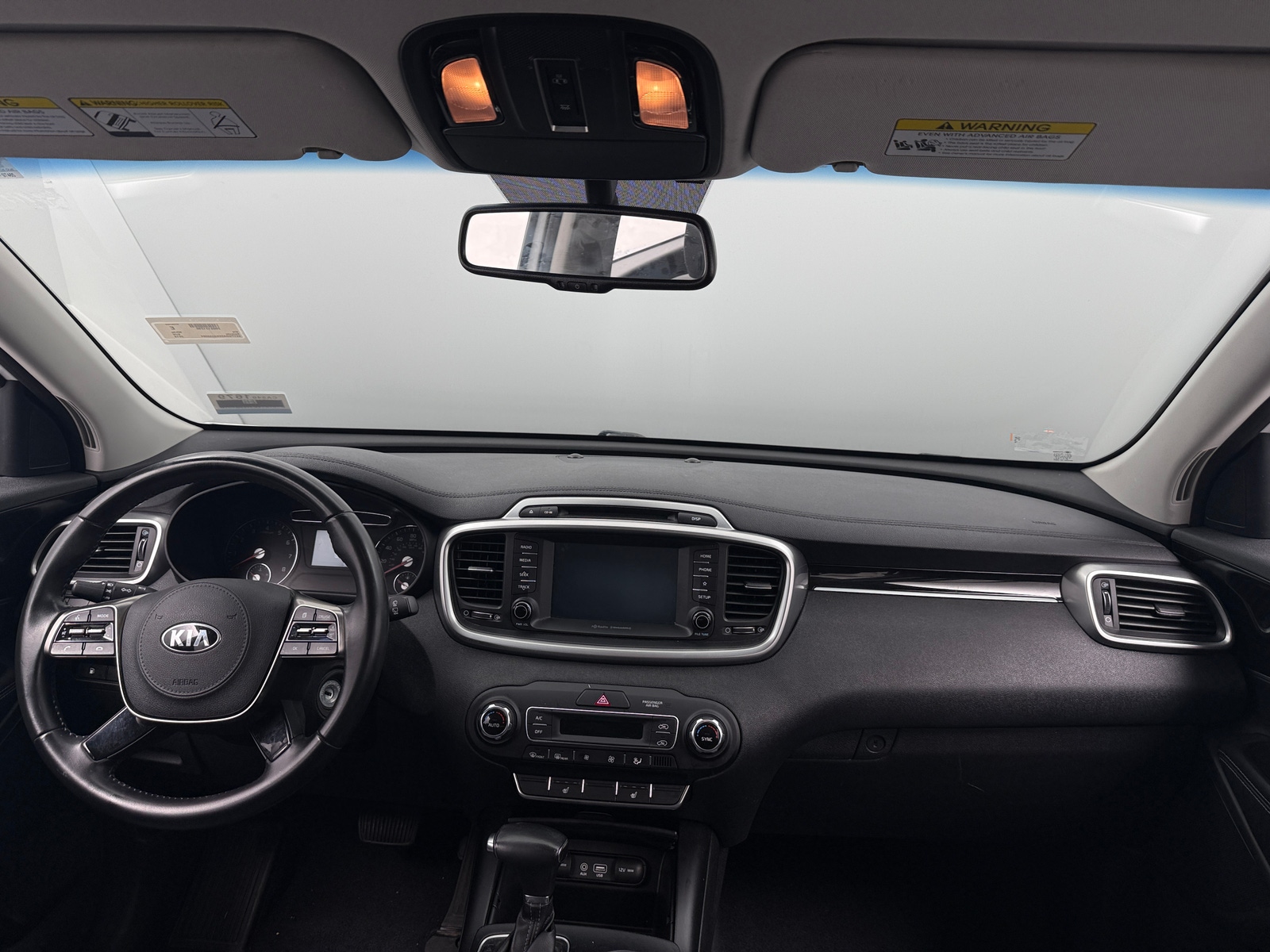 Thumbnail: 2019 Kia Sorento - 3