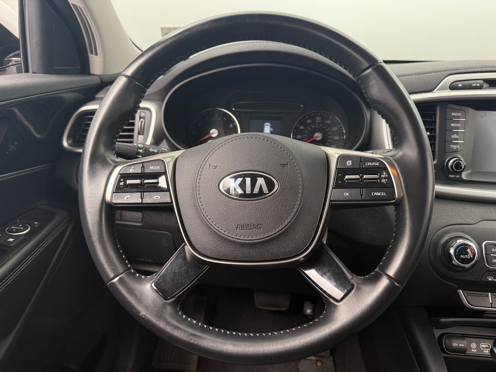 Thumbnail: 2019 Kia Sorento - 5