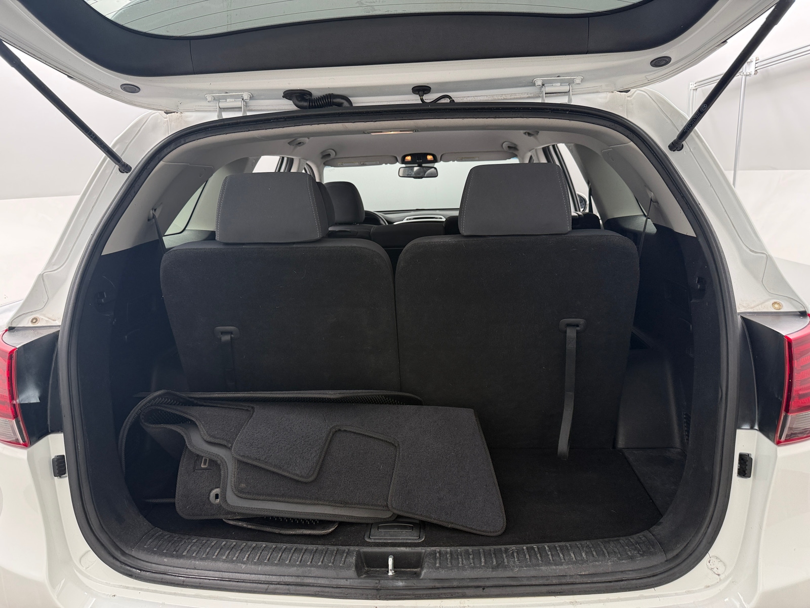 Thumbnail: 2019 Kia Sorento - 7