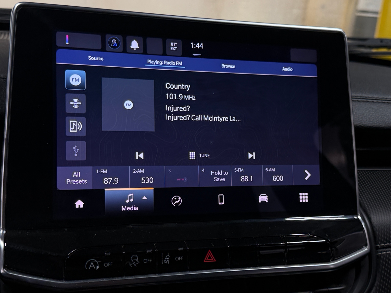 Thumbnail: 2023 Jeep Compass - 4