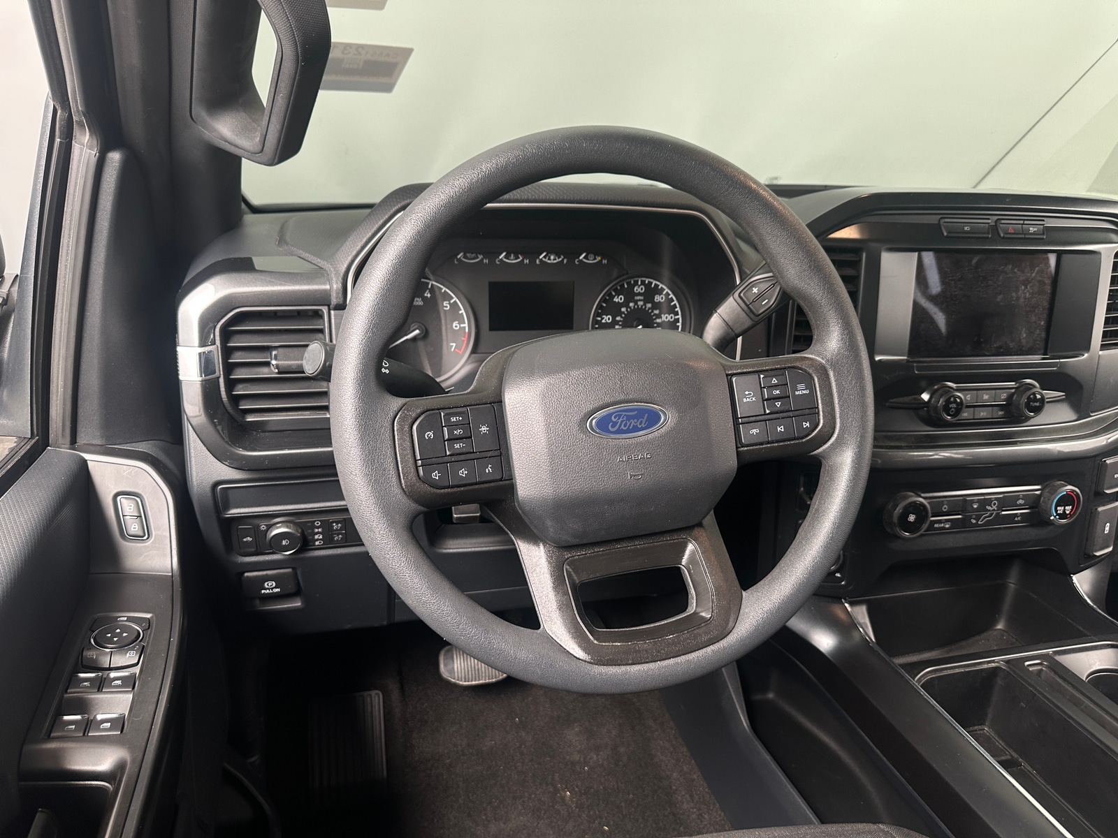 Thumbnail: 2022 Ford Econoline - 5