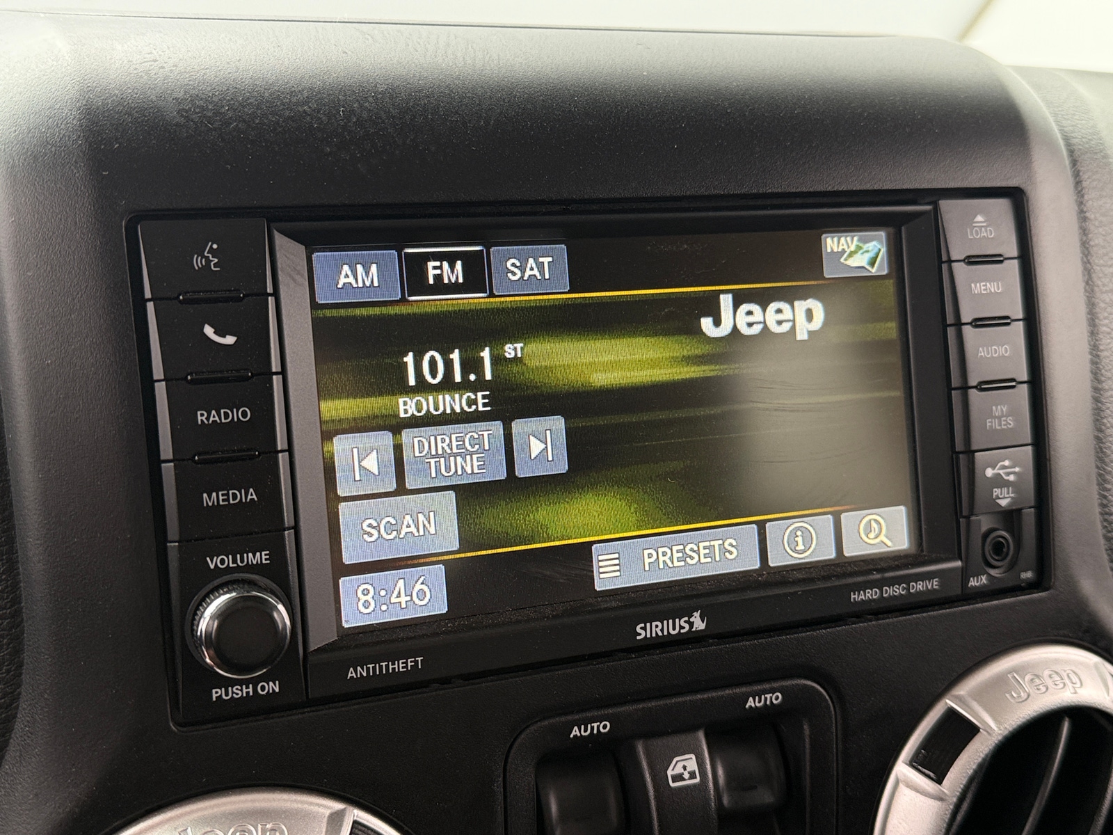 Thumbnail: 2015 Jeep Wrangler - 3