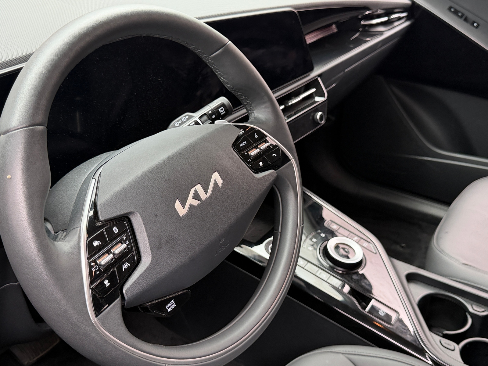 Thumbnail: 2024 Kia Niro - 4