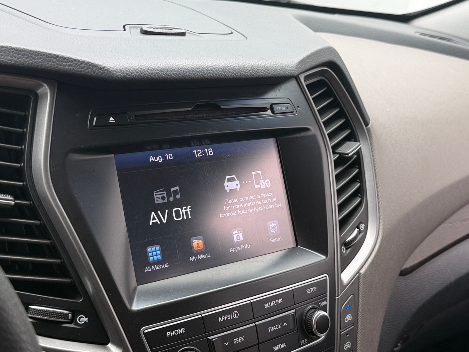 Thumbnail: 2018 Hyundai Santa Fe - 4