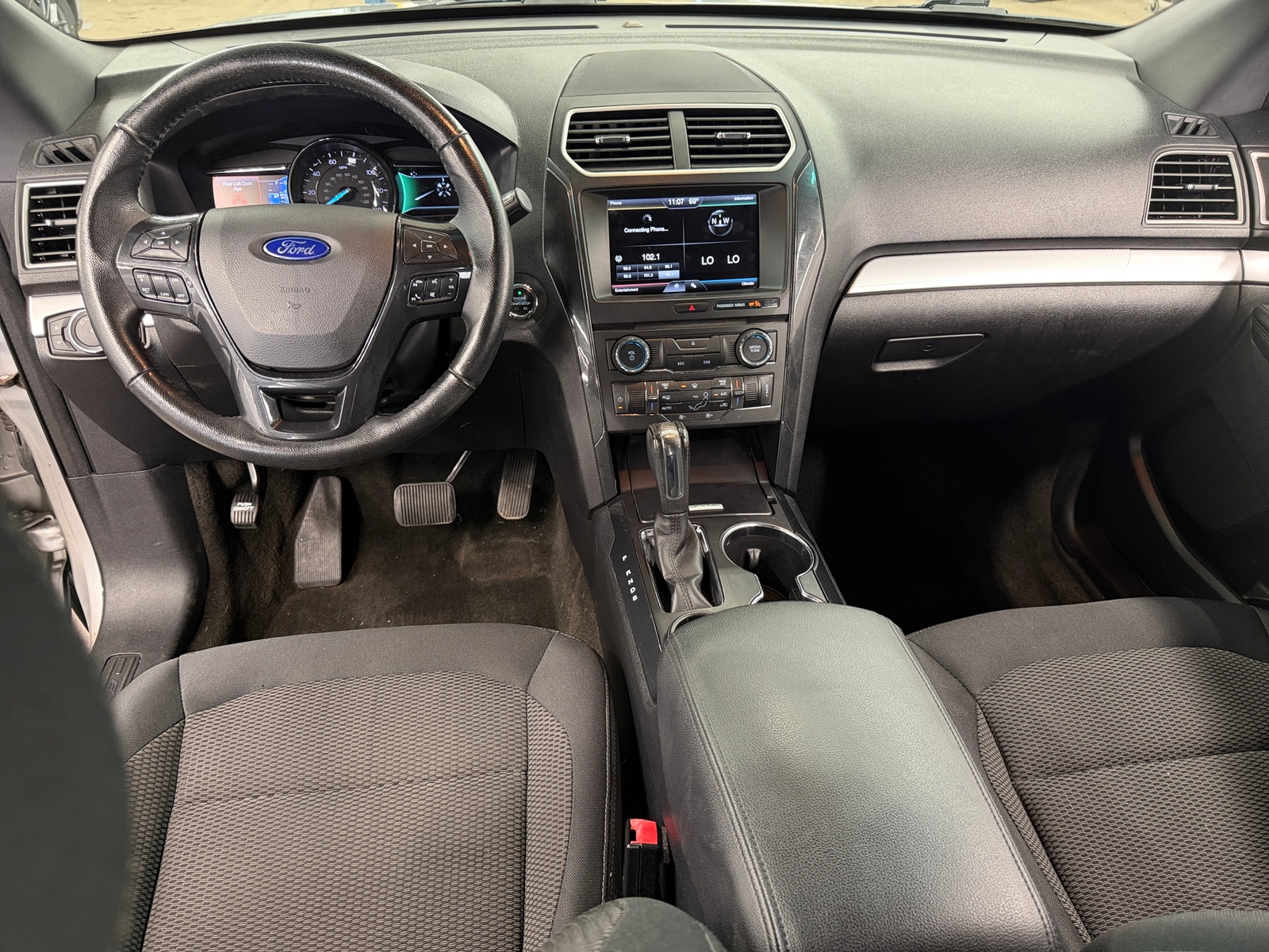 Thumbnail: 2016 Ford Explorer - 3