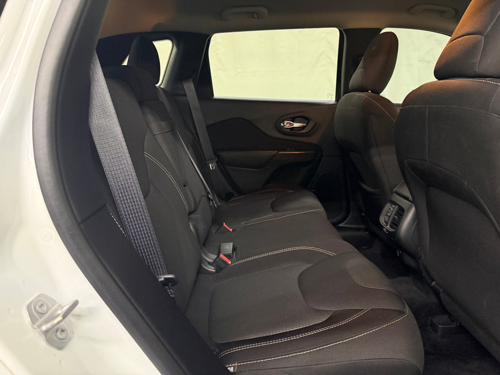 Thumbnail: 2016 Jeep Cherokee - 6