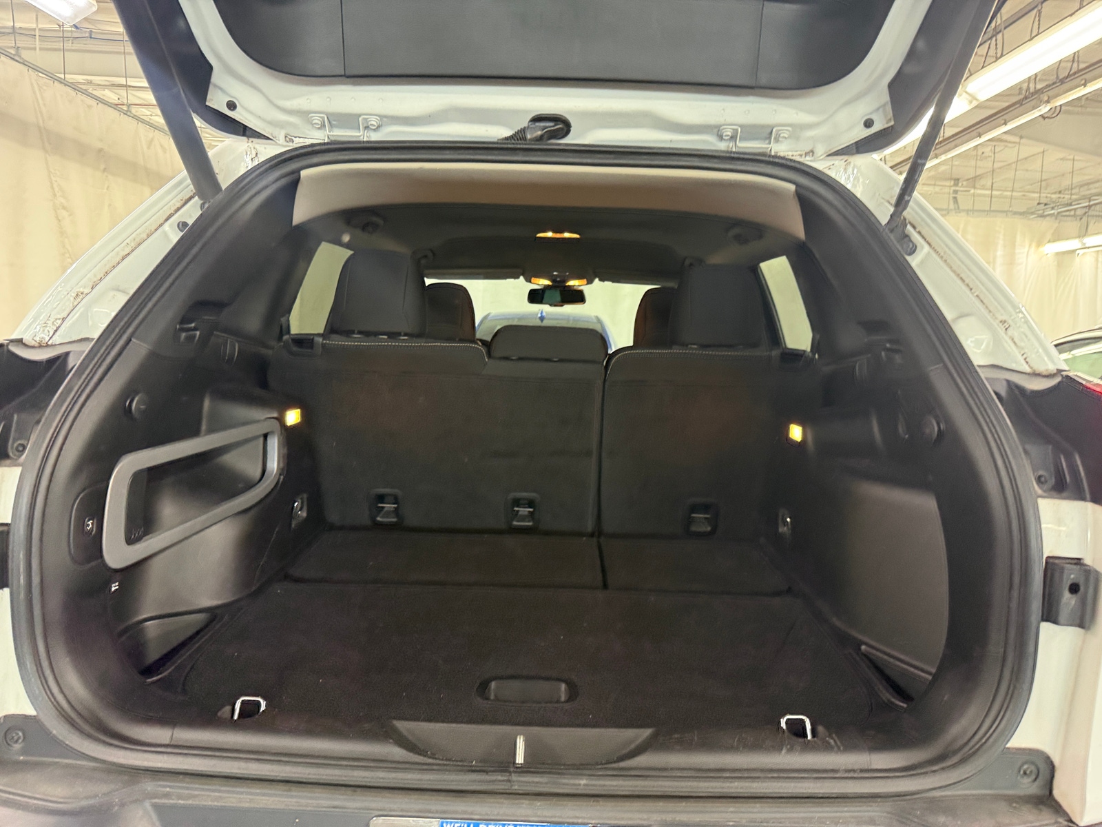 Thumbnail: 2016 Jeep Cherokee - 7