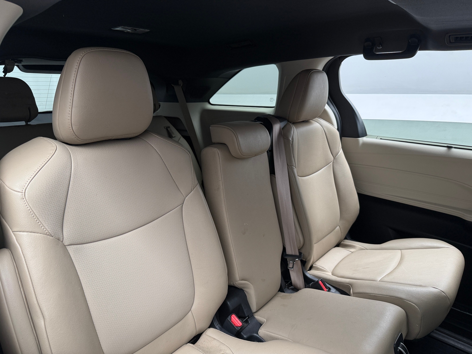 Thumbnail: 2023 Toyota Sienna - 5