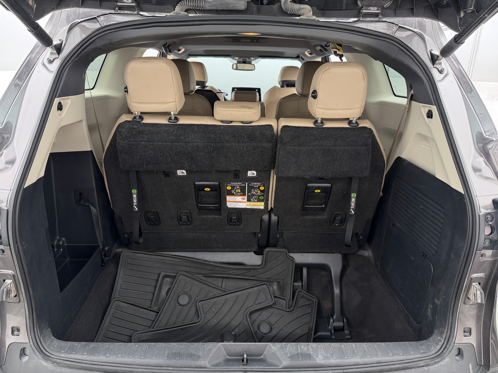 Thumbnail: 2023 Toyota Sienna - 6