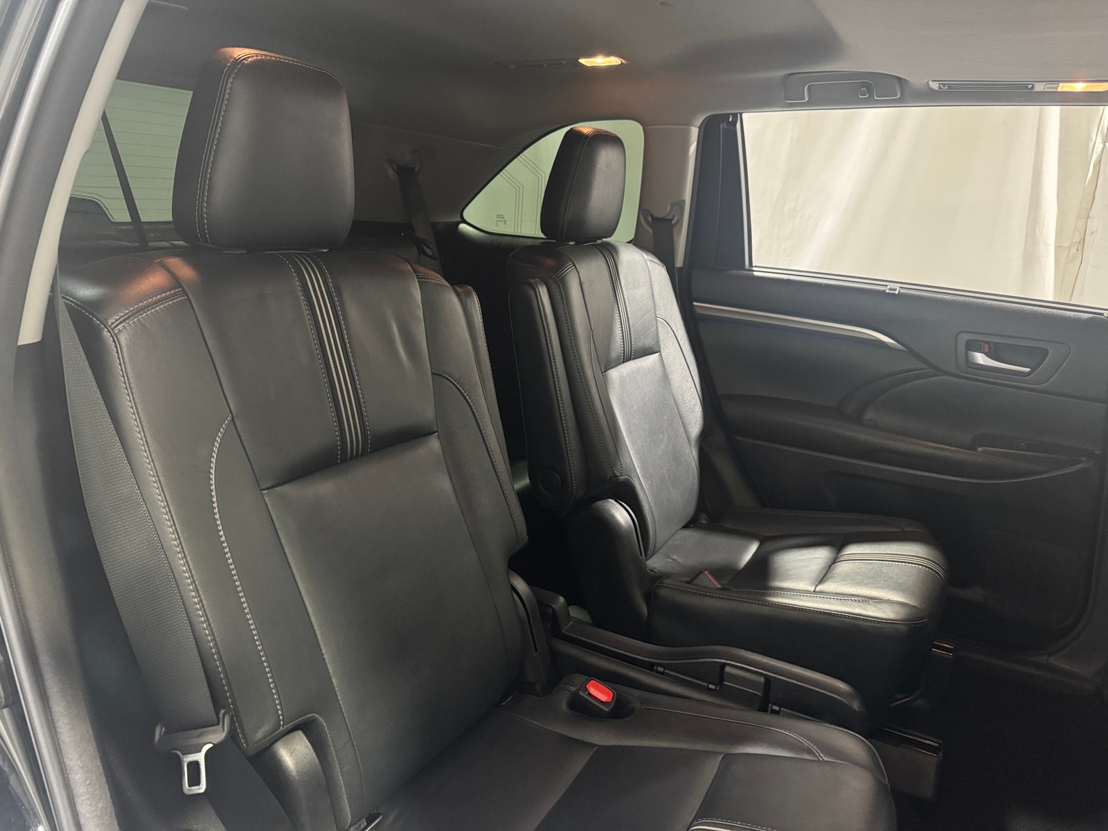 Thumbnail: 2017 Toyota Highlander - 5
