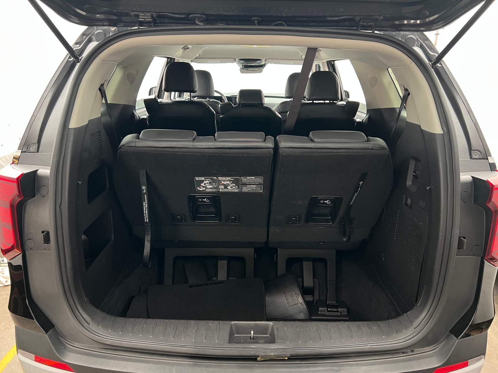 Thumbnail: 2025 Kia Carnival - 6