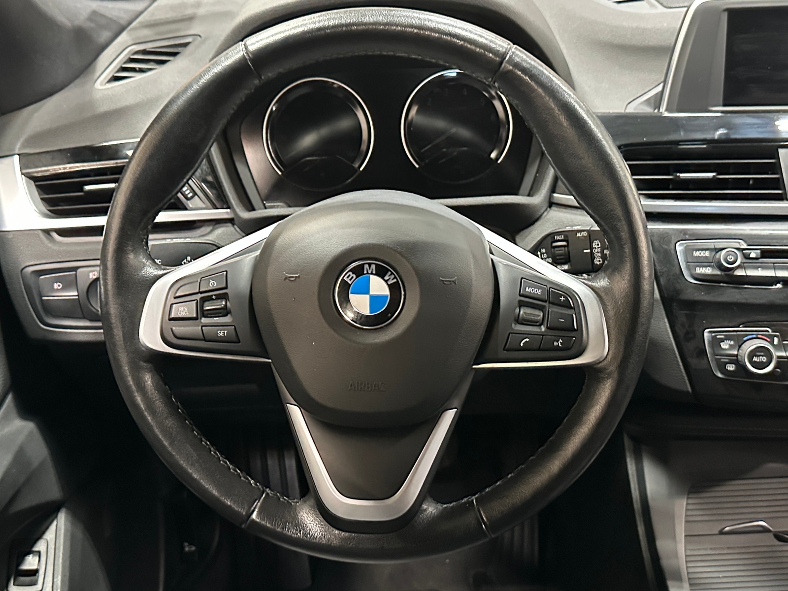 Thumbnail: 2018 BMW X1 - 4