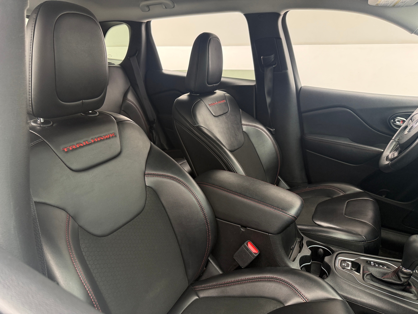 Thumbnail: 2019 Jeep Cherokee - 2