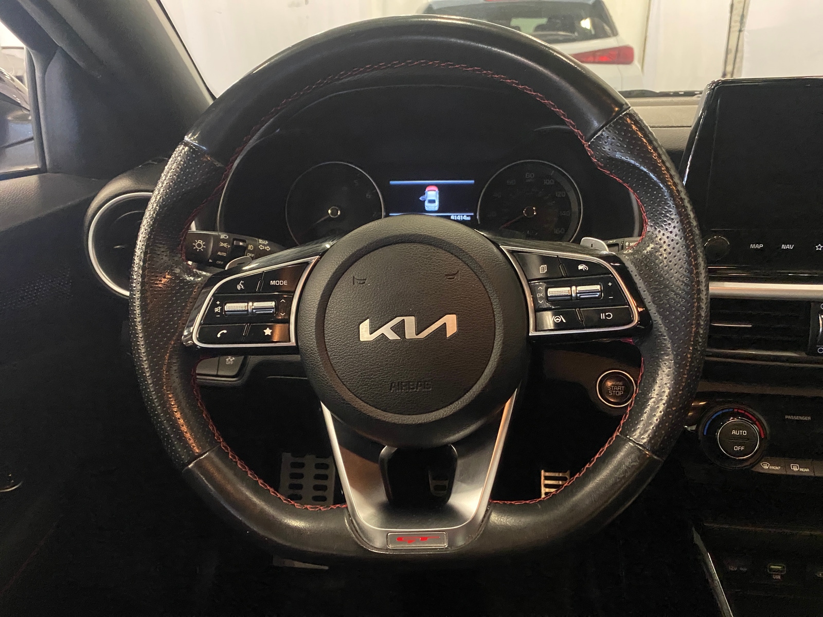 Thumbnail: 2022 Kia Forte - 4