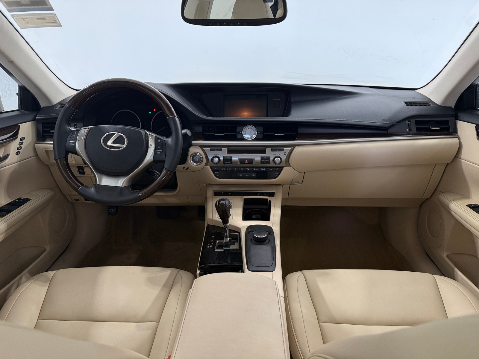 Thumbnail: 2013 Lexus ES - 2