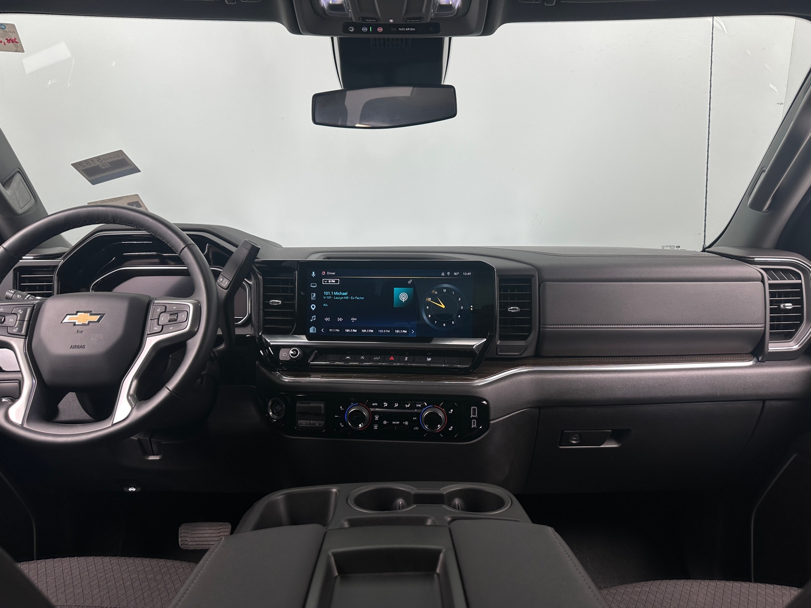 Thumbnail: 2025 Chevrolet Silverado 1500 - 3