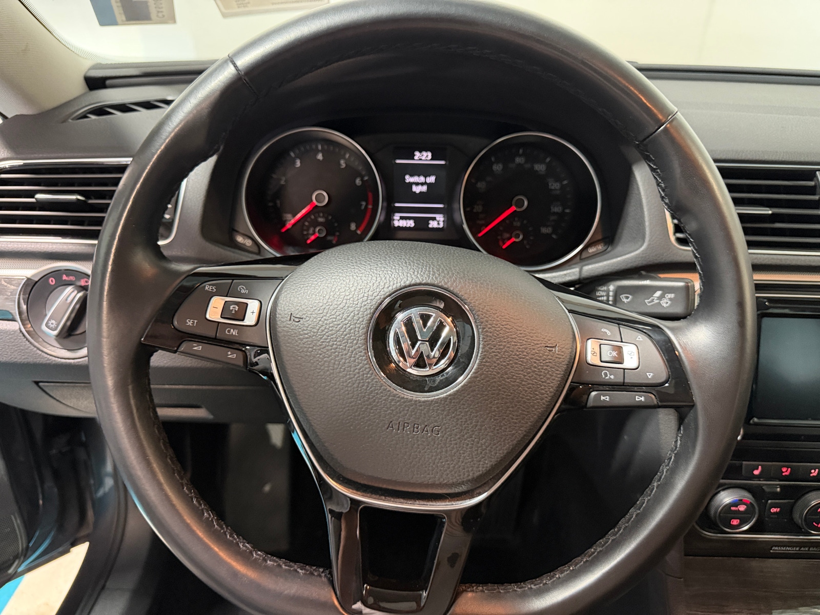 Thumbnail: 2016 Volkswagen Passat - 4