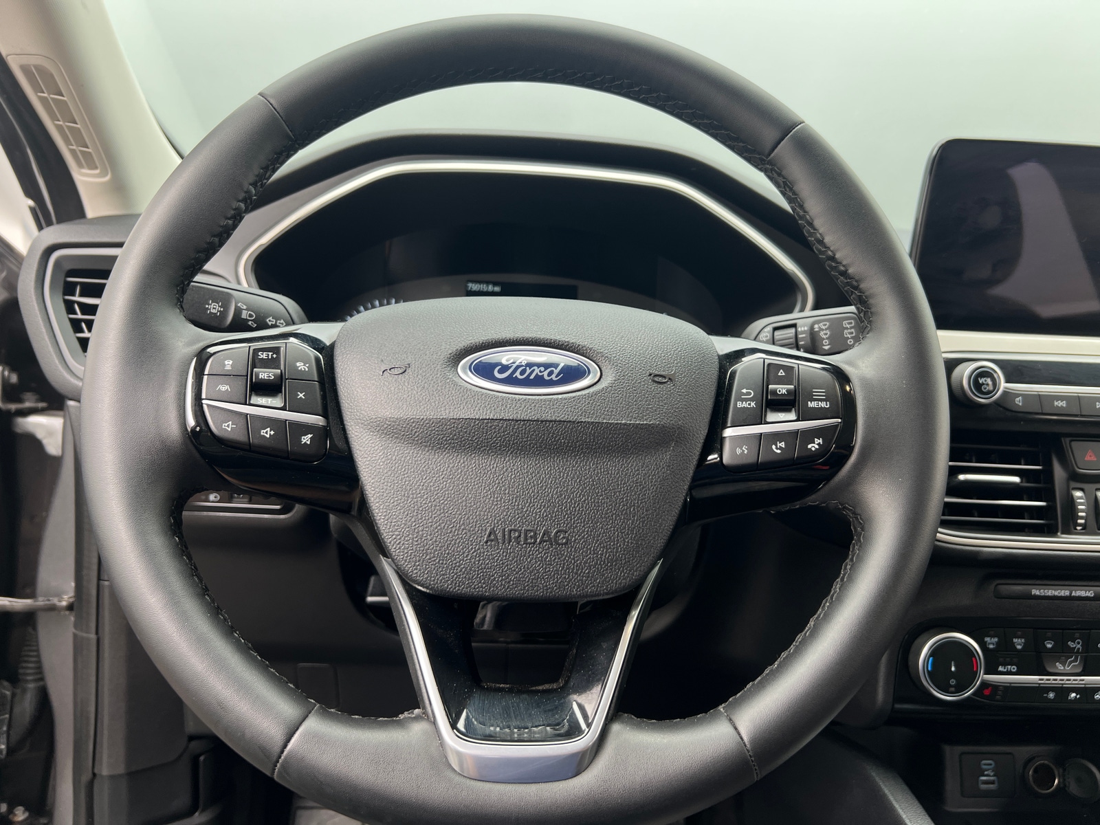 Thumbnail: 2022 Ford Escape - 5
