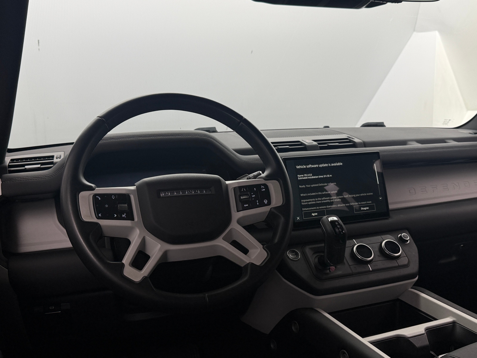 Thumbnail: 2025 Land Rover Defender - 4