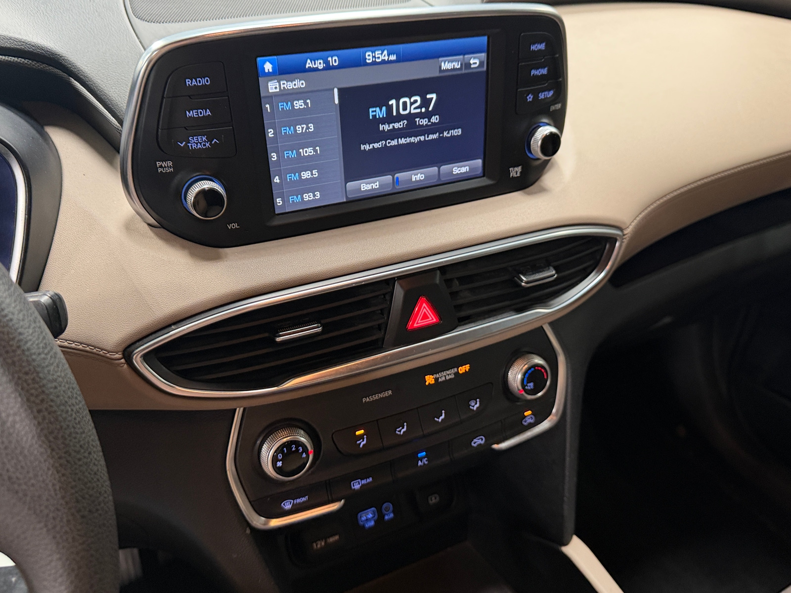 Thumbnail: 2019 Hyundai Santa Fe - 4