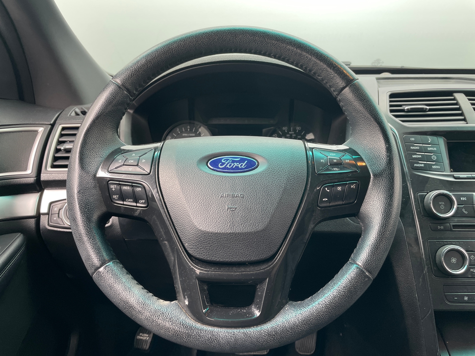 Thumbnail: 2017 Ford Explorer - 5