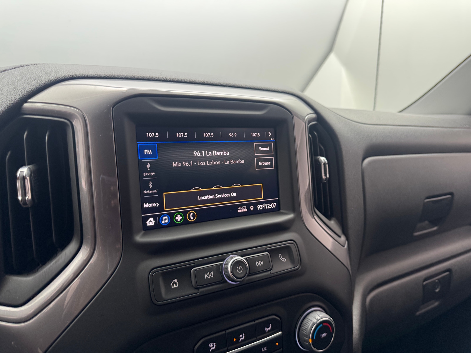 Thumbnail: 2022 Chevrolet Silverado 1500 - 4