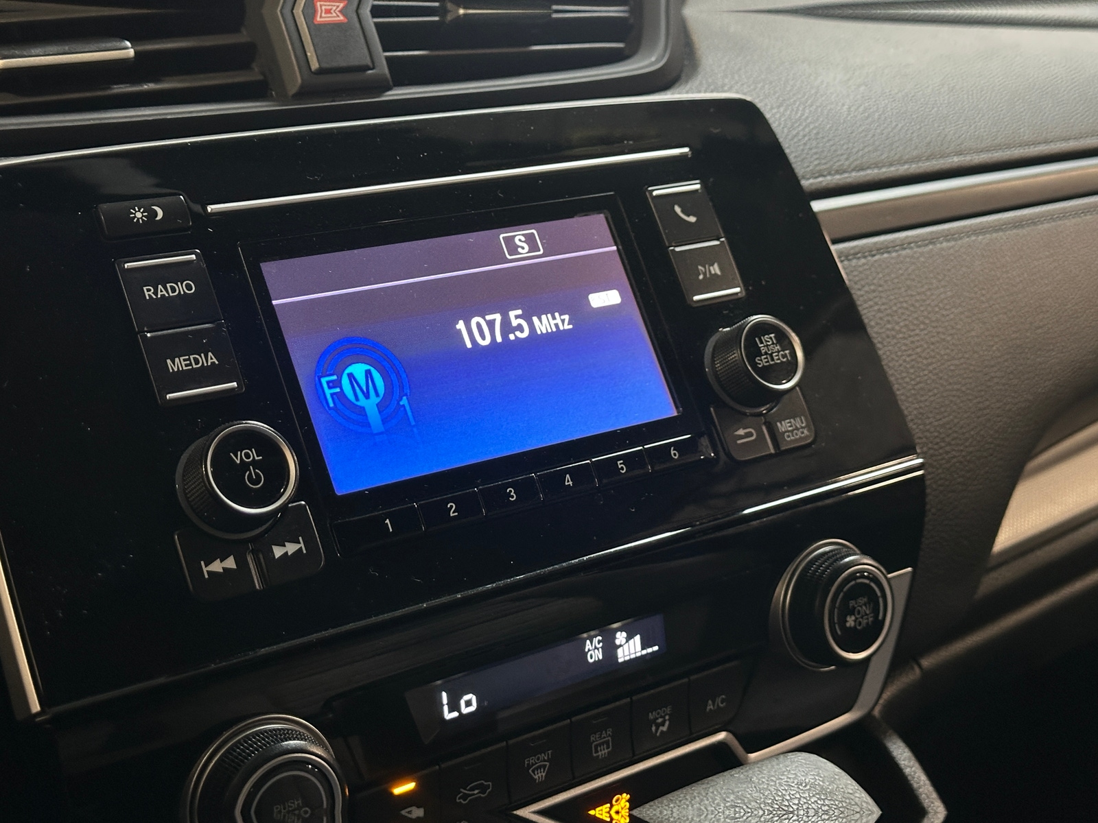 Thumbnail: 2018 Honda CR-V - 4