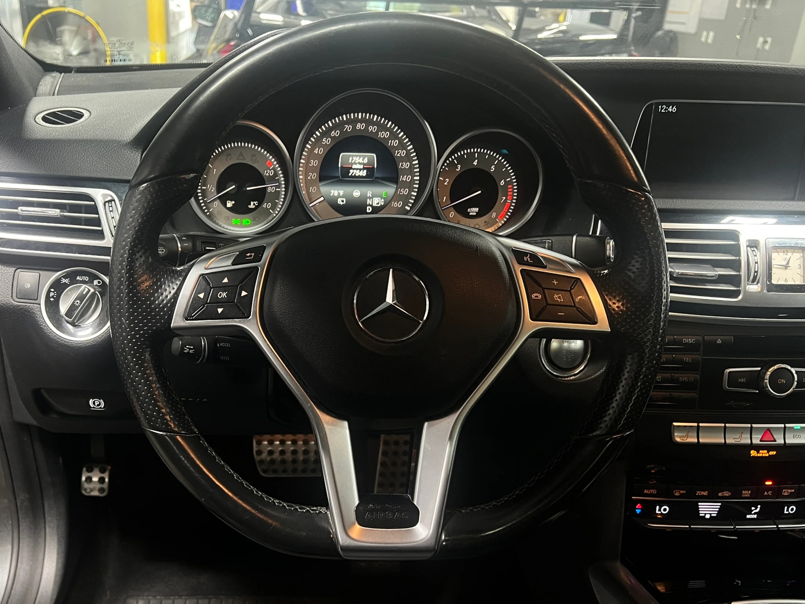 Thumbnail: 2015 Mercedes-Benz E-Class - 4