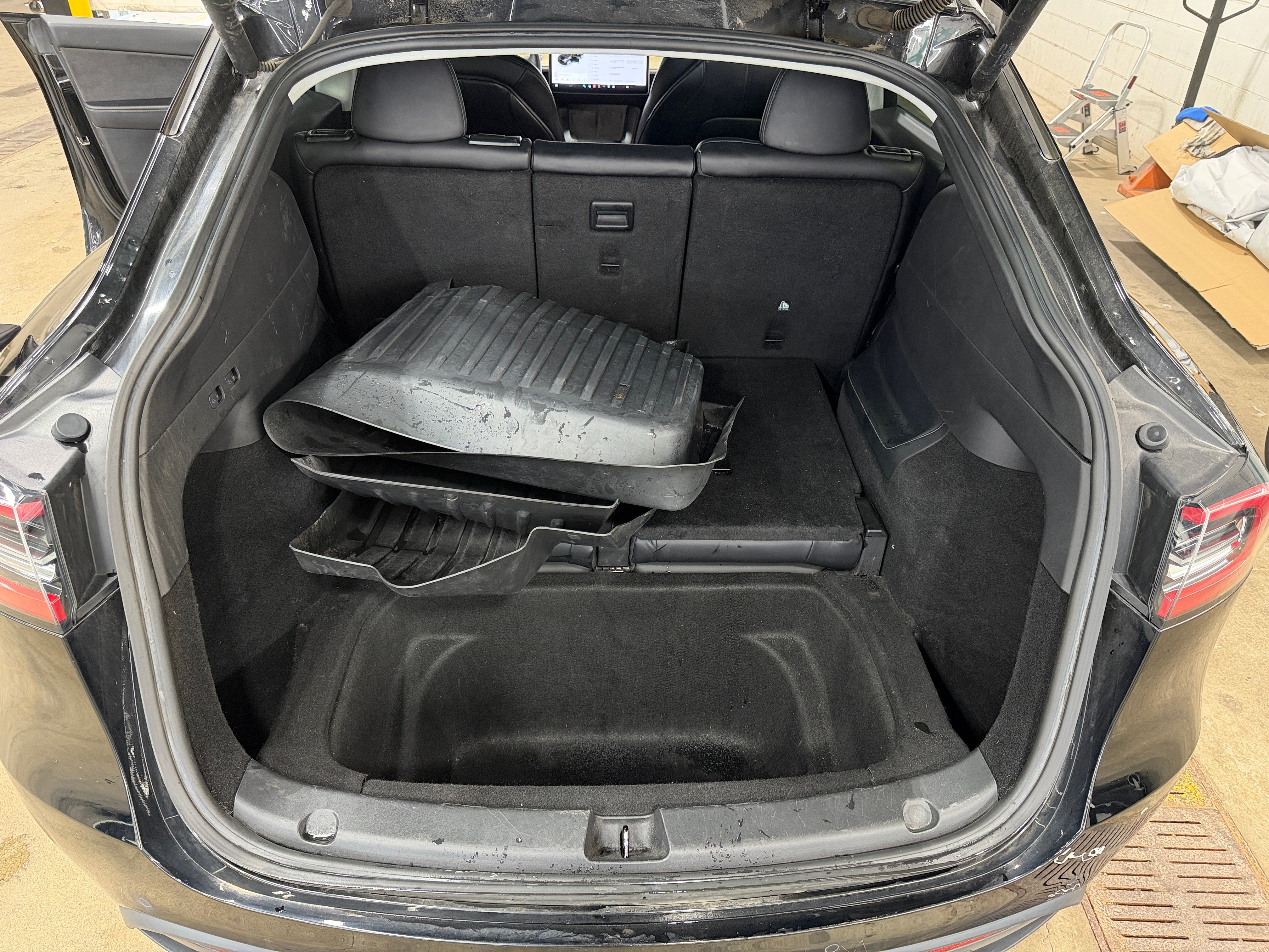 Used 2021 Tesla Model Y Long Range with VIN 5YJYGAEE1MF206993 for sale in Auburn, WA