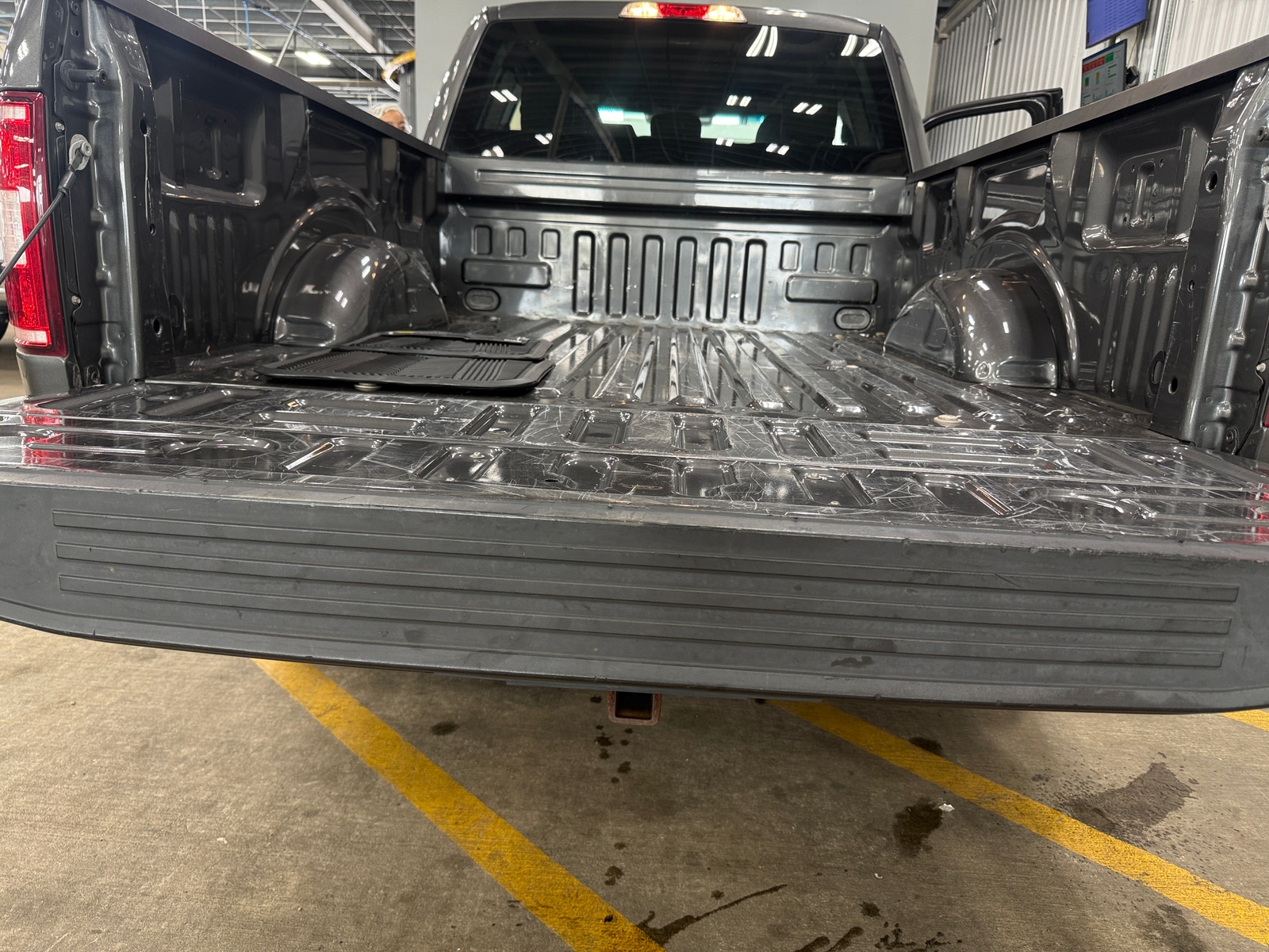 Thumbnail: 2018 Ford Econoline - 7