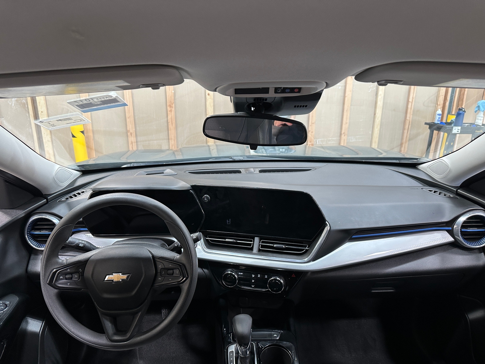 Thumbnail: 2025 Chevrolet Trax - 2