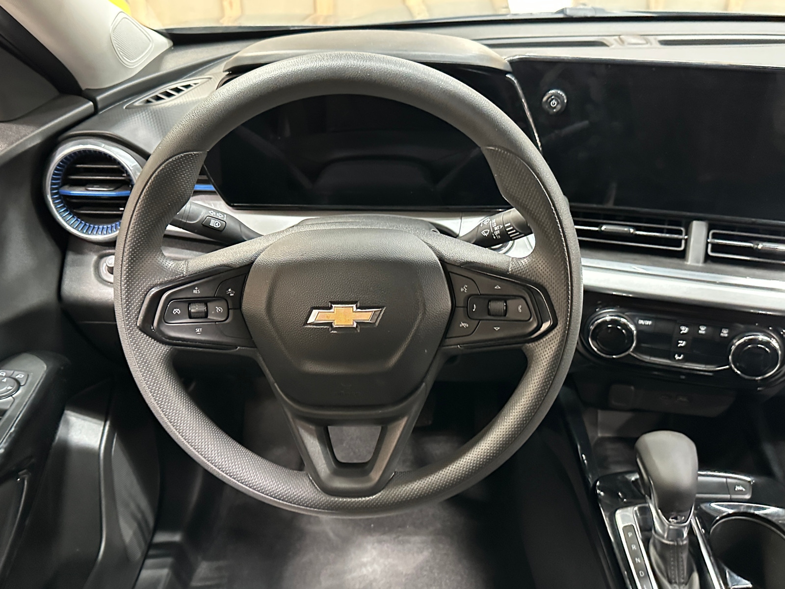Thumbnail: 2025 Chevrolet Trax - 4
