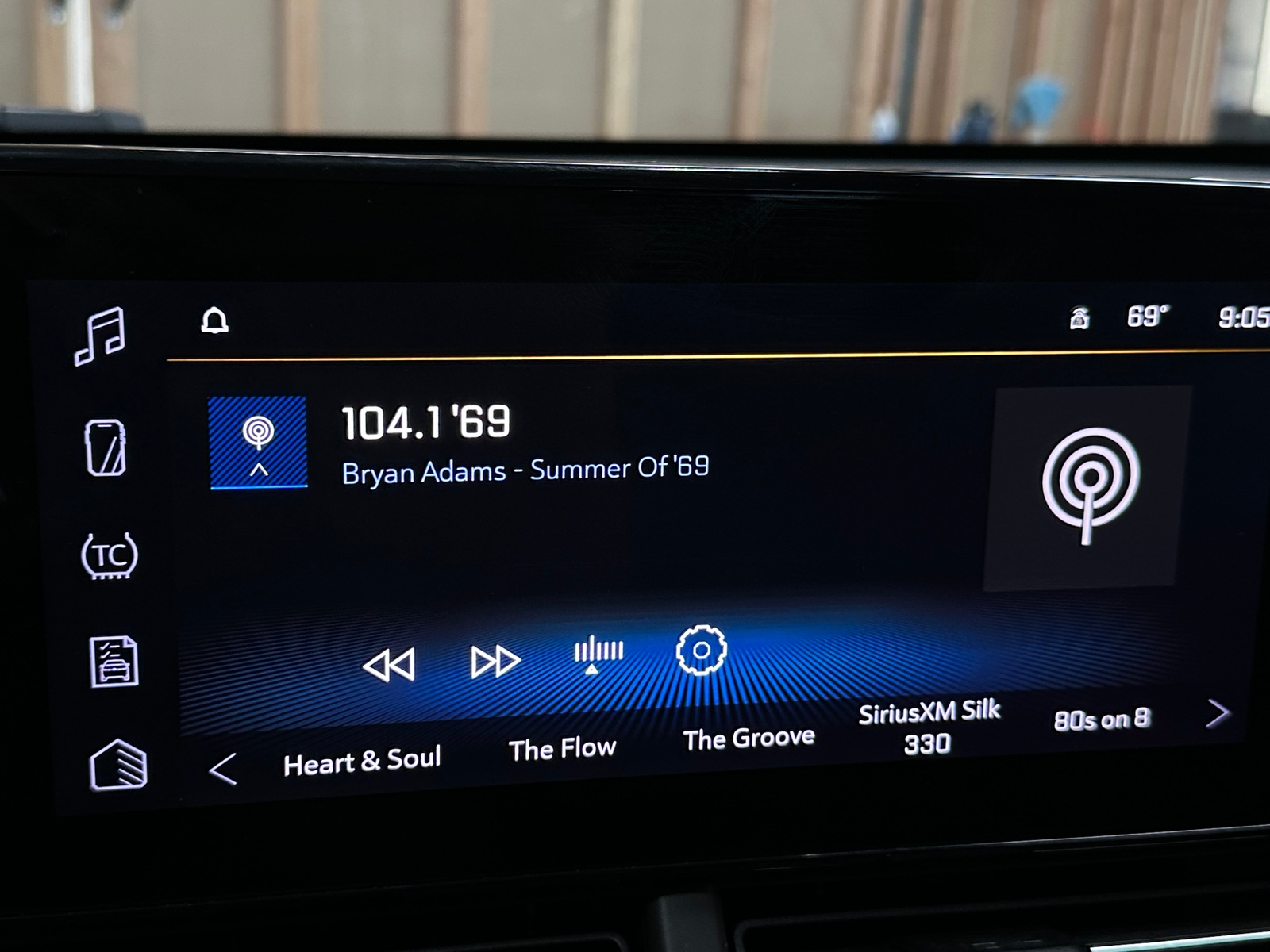 Thumbnail: 2025 Chevrolet Trax - 3